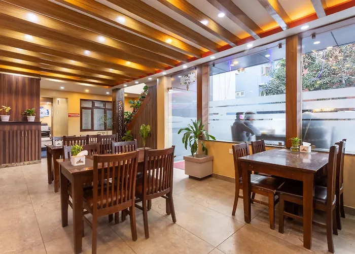 Airport Deepshree Hotel