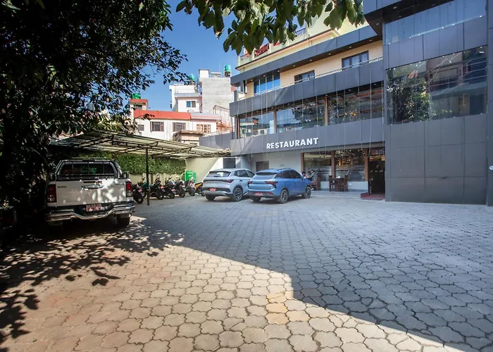 Hotel Airport Deepshree *