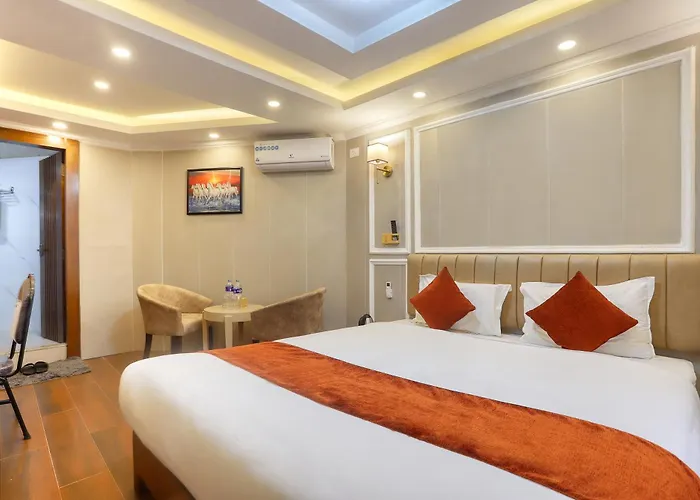 Airport Deepshree Hotel